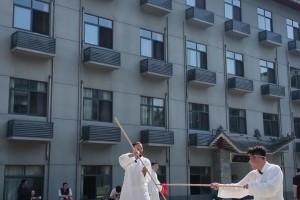 文班之后又一个！狄龙现身武当山进行武术学习